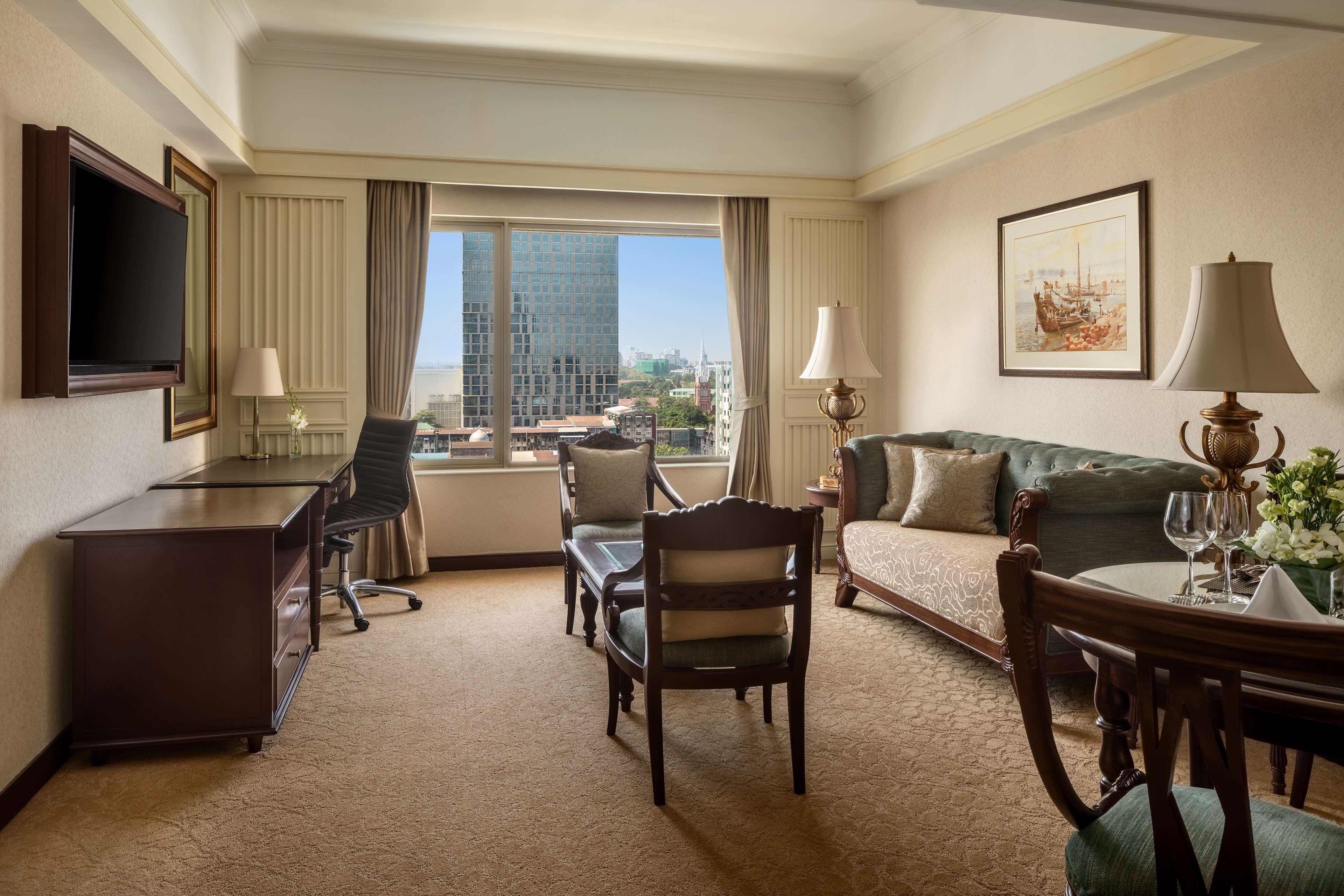 Sule Shangri-La, Rangoon Eksteriør billede